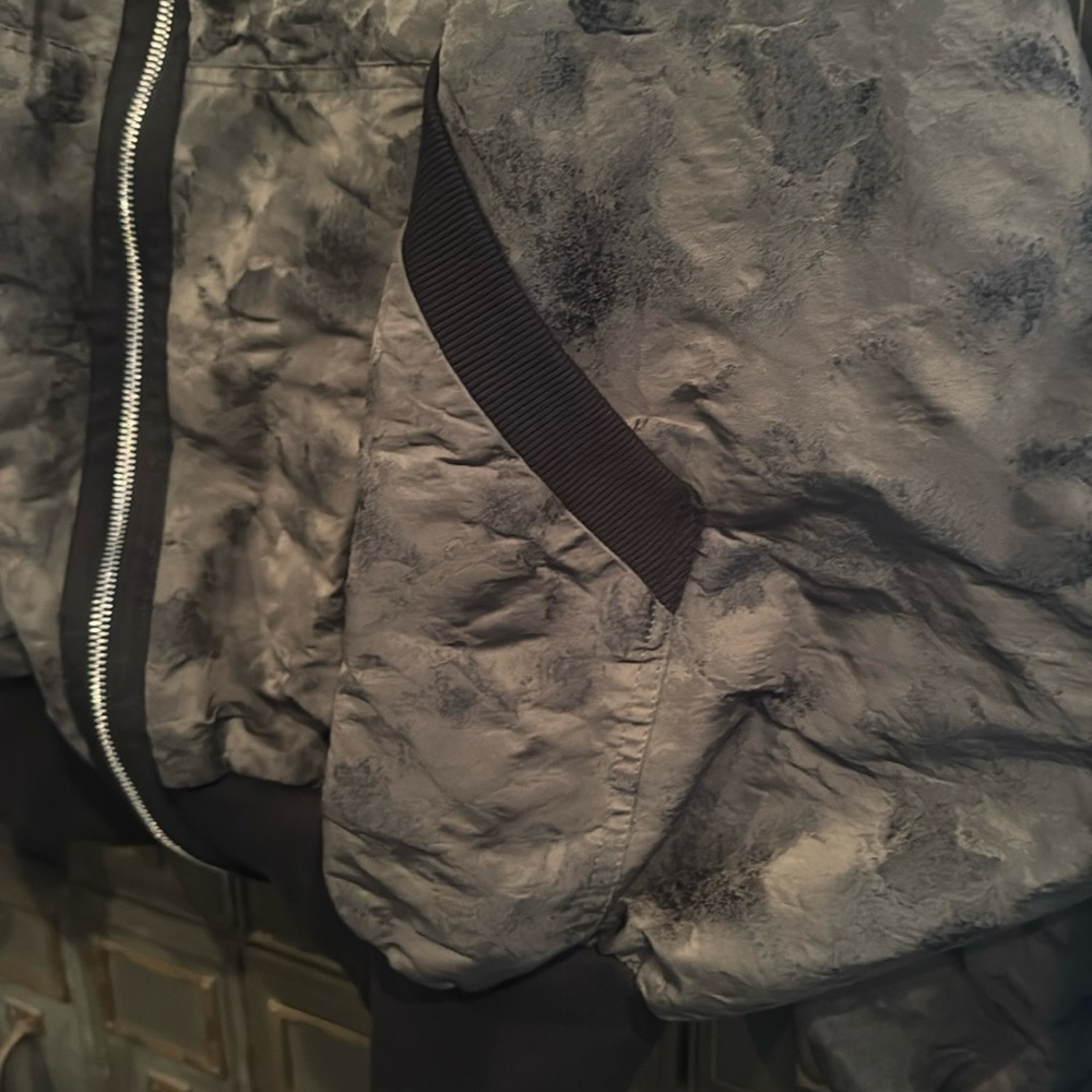 LINk Jacket - Picture 4 of 9